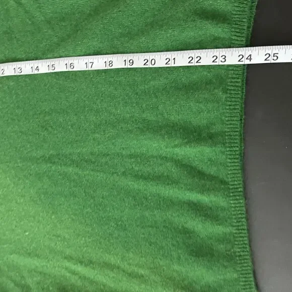Charter Club Cashmere Green V Neck Sweater Medium Women’s 262 - Picture 5 of 5